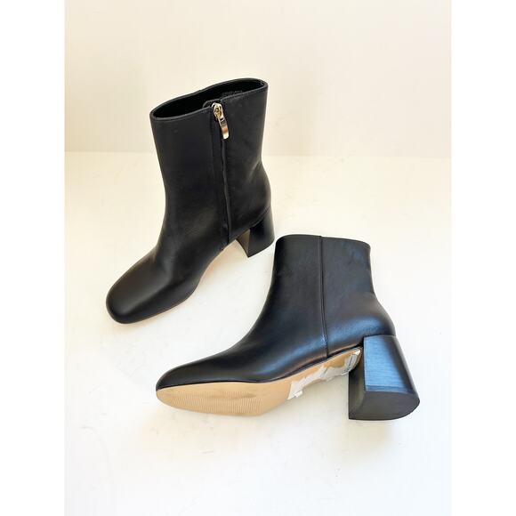 NWOB Ann Taylor black Leather Flare Heel Bootie 7 - Picture 2 of 7